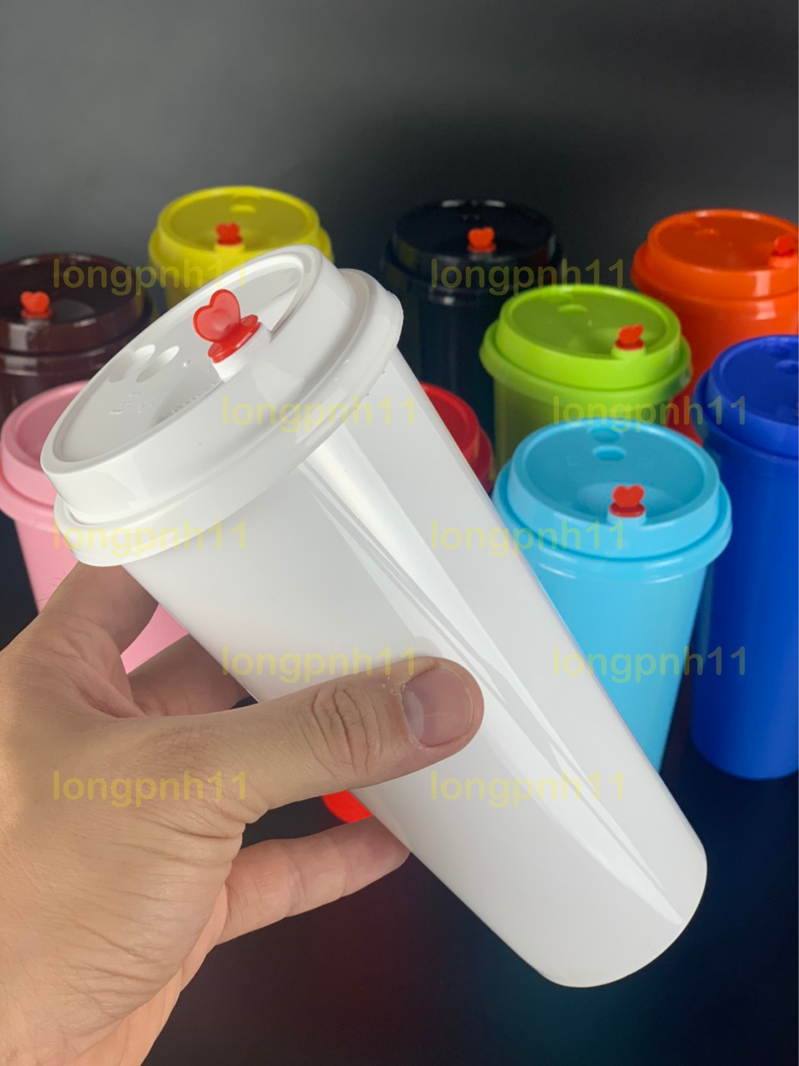 50 Ly nhựa tim cứng 700ml đủ màu kèm nắp , ly nhựa trà sữa nắp tim cứng dày dặn chịu được nhiệt gồm 11 màu.