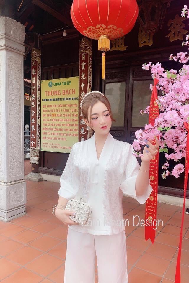 Mẫu gấm Hoa phối viền lụa bà lai G01