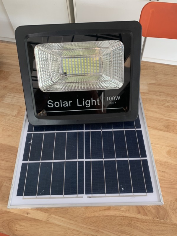 Đèn Pha Solar 100W