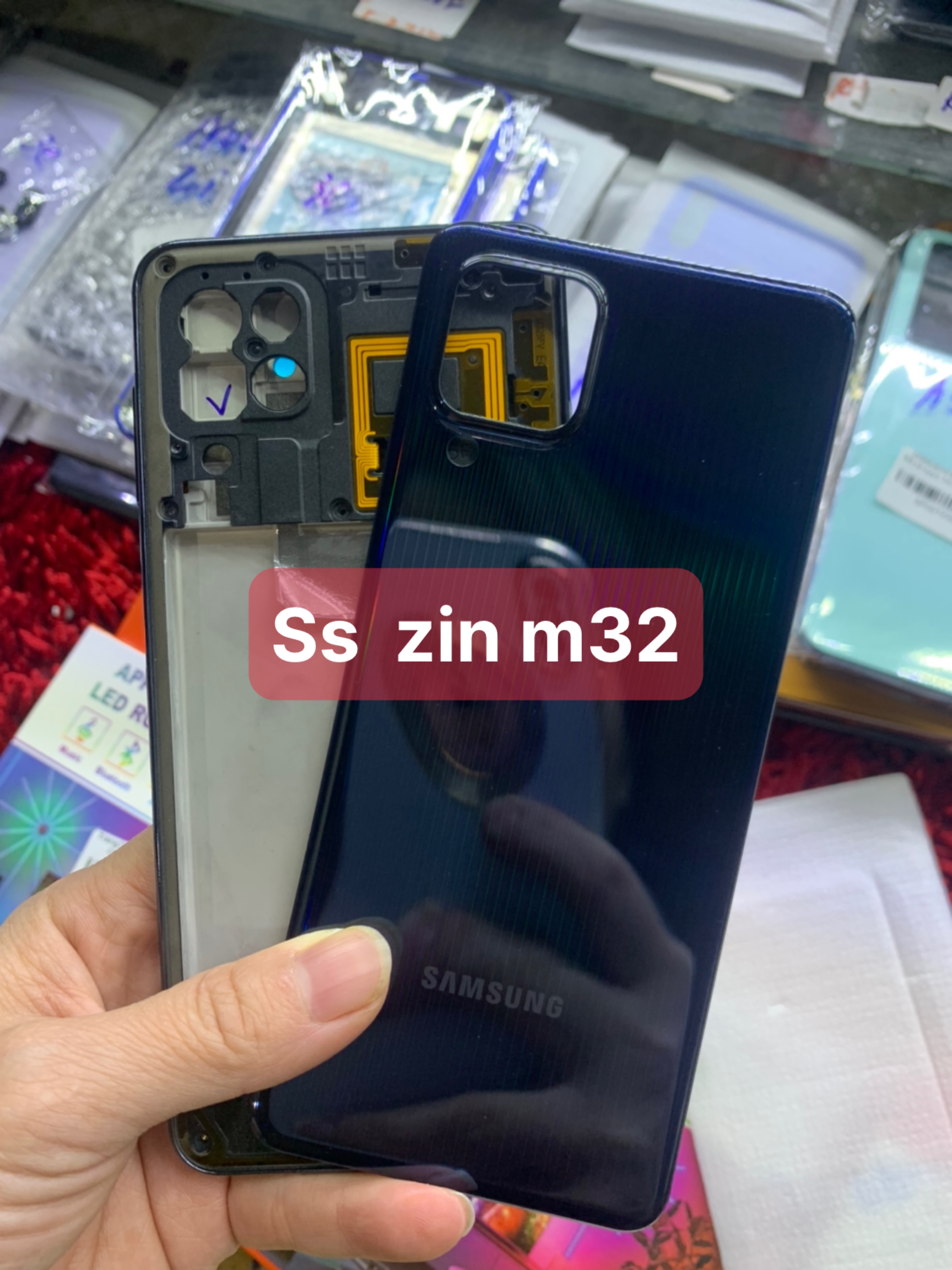 Bộ vỏ zin mới điện thoại sam sung m32-bộ vỏ mới