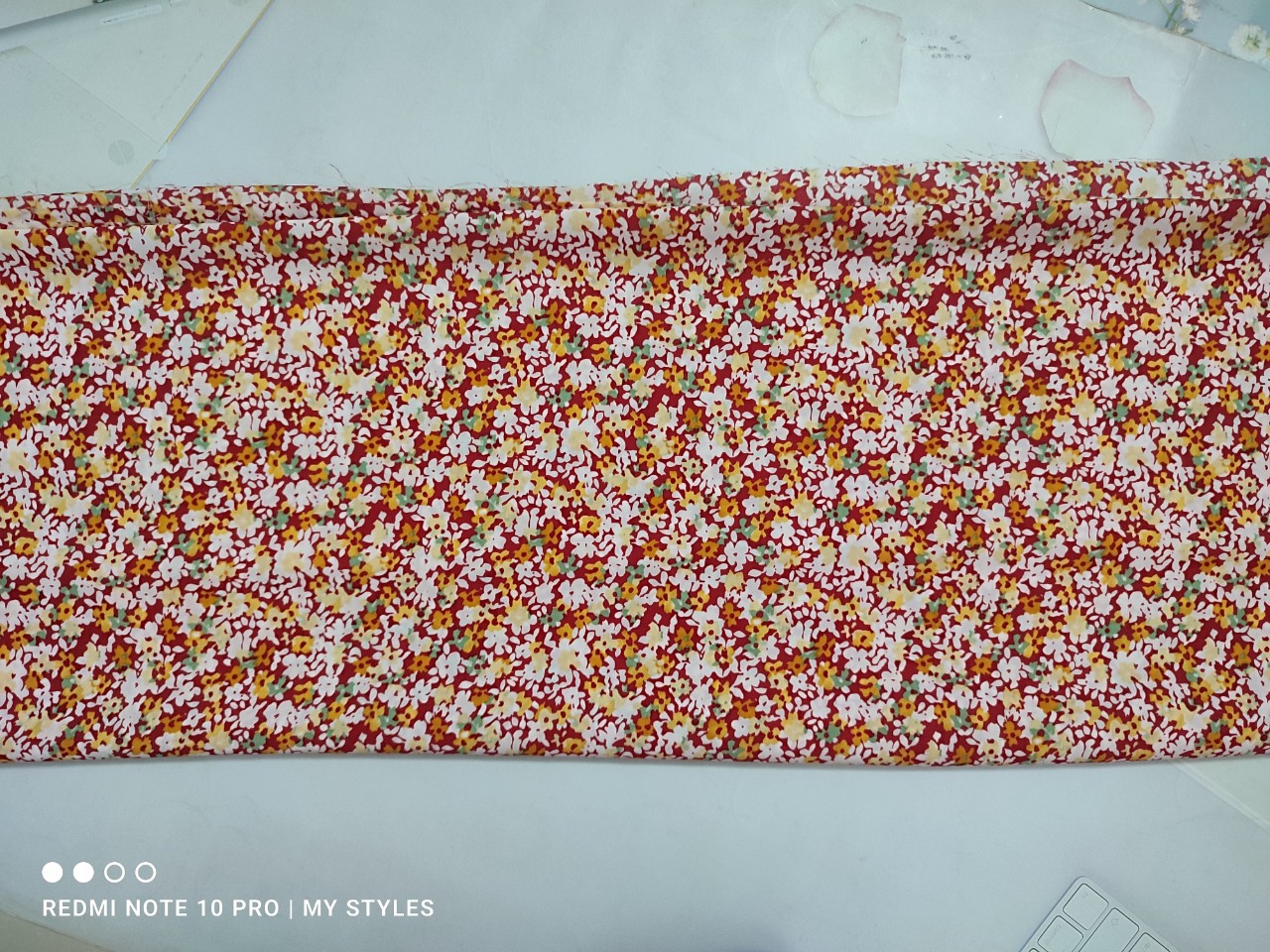 2m Vải lụa lạnh hoạ tiết hoa nhí (3) - lụa Mango chính phẩm