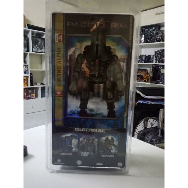 Mô Hình Cherno Alpha Pacific Rim - cao 18 cm