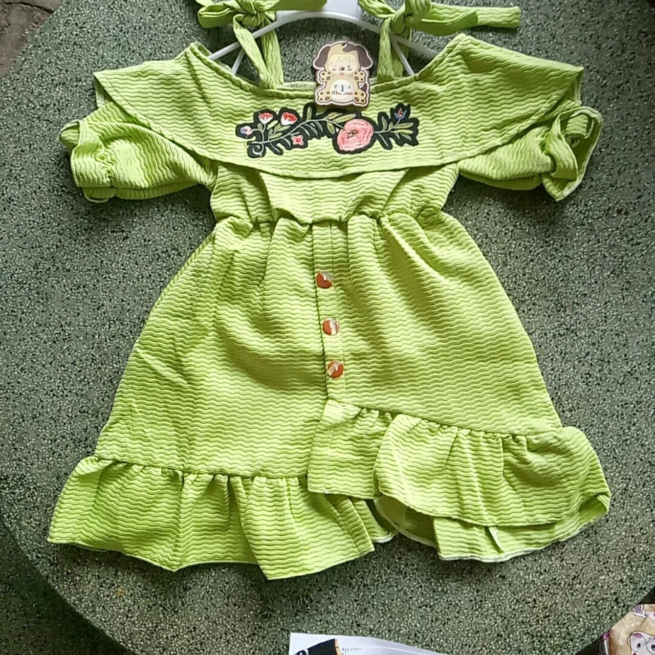 đầm bé gái 17kg den 22kg