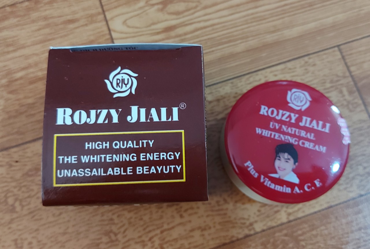 kem trắng da,tàn nhang rojzy
