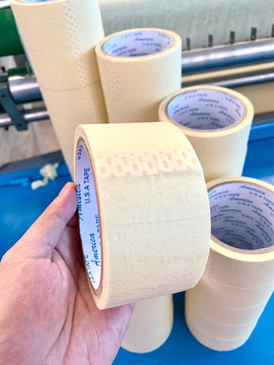 Băng keo giấy loại 12M (khổ 24mm gồm 12 cuộn / 1 cây & khổ 48mm gồm 6 cuộn / 1 cây) K12