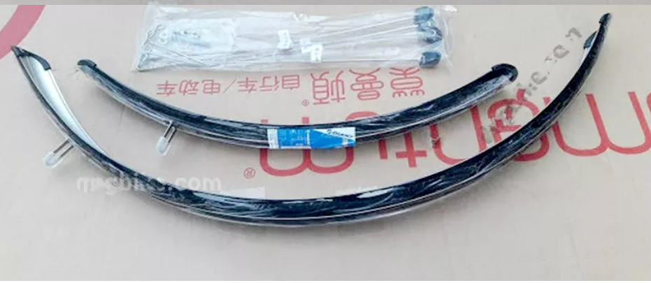 CHẮN BÙN XE ĐẠP ESCAPE PET 700C