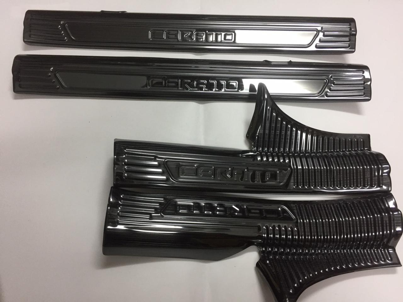 Nẹp cửa xe Kia Cerato, ốp bậc cửa trong xe Kia Cerato 2019 2020 2021 2022 Mẫu Titan, Trang Trí Chống Xước Xe Hiệu Quả, Có Sẵn Keo 2 Mặt Siêu Dính, Lắp Đặt Dễ Dàng Tại Nhà