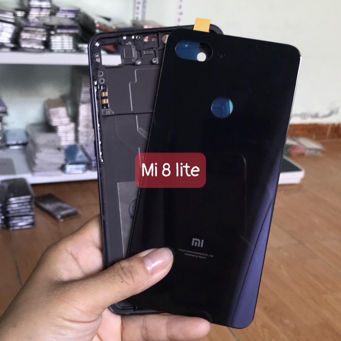 Bộ vỏ xiaomi Mi 8 Lite ( có cụm kính camera,nút bấm)
