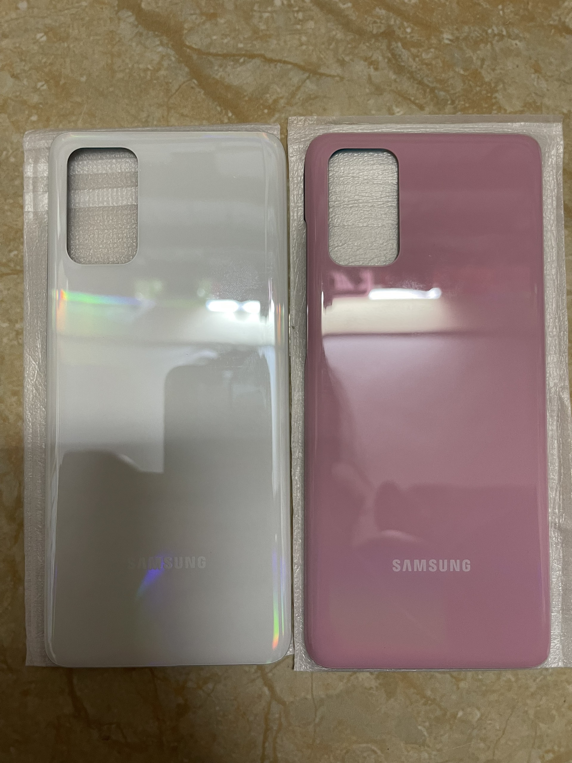 Nắp lưng Samsung Galaxy S20 Plus