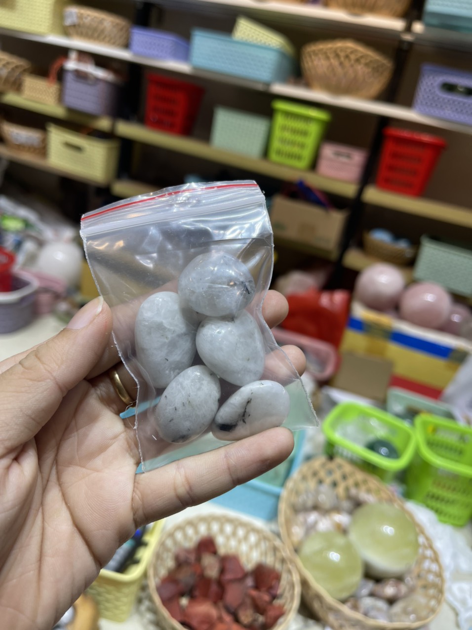 Tumbled moonstone – đá mặt trăng dạng sỏi | đá thanh tẩy, tarot, sưu tầm | cada decor