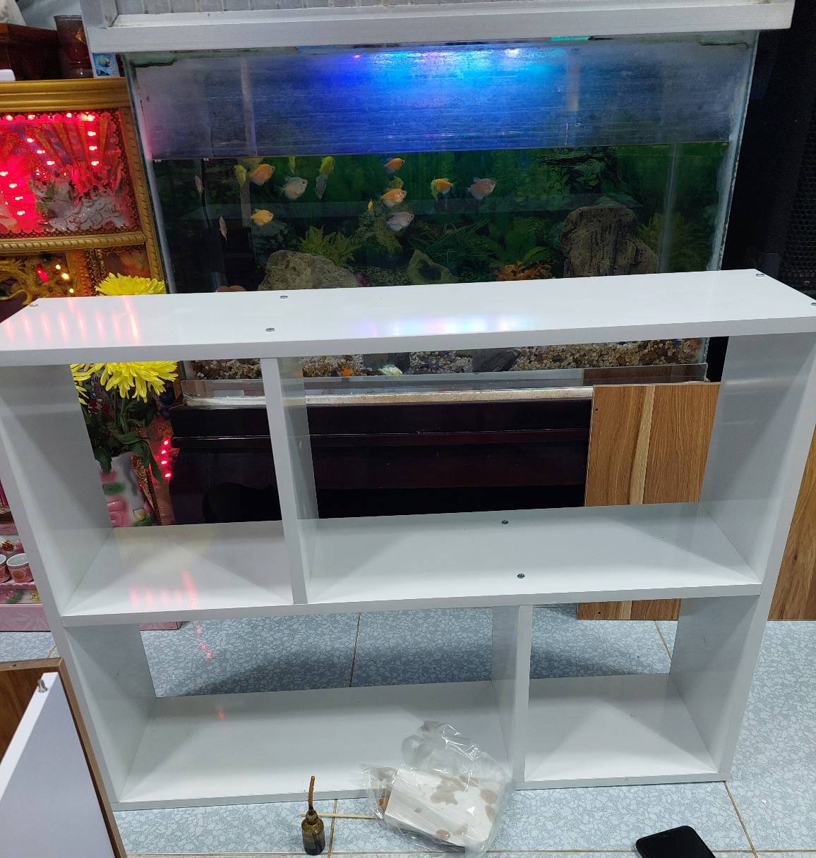 Kệ trang trí treo tường đơn giản