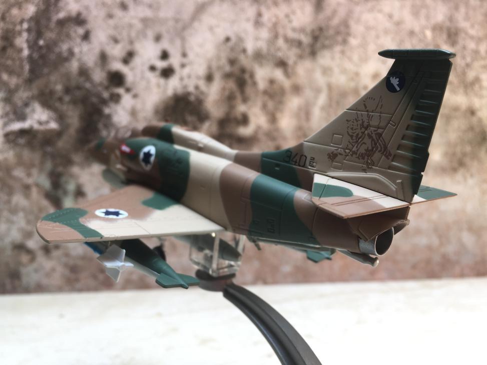 [HCM]Mô hình Máy bay SkyHawK - A 4M  1:72