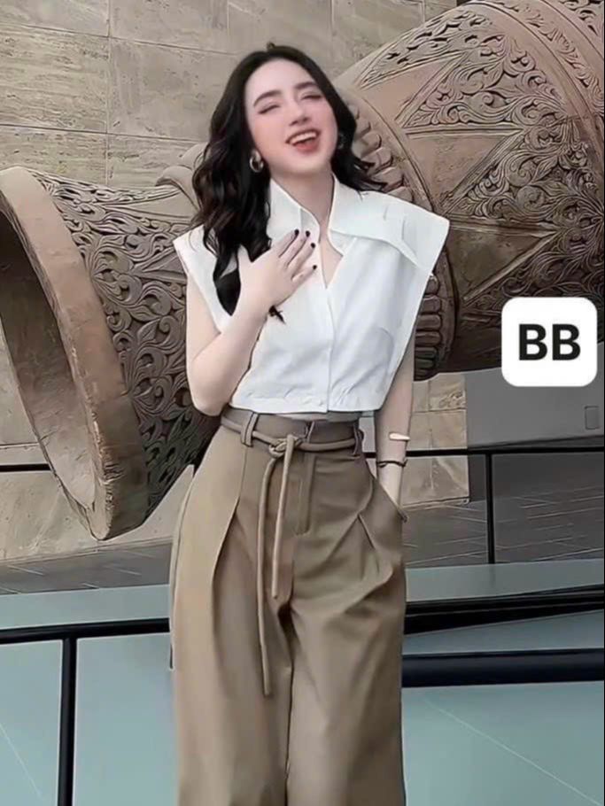 Áo sơ mi voan mềm siêu xinh xắn.