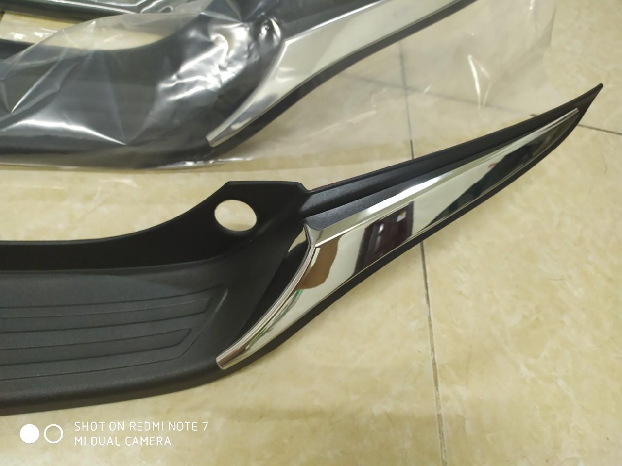 Chống trầy cốp xe Vios 2014-2018 loại vểnh