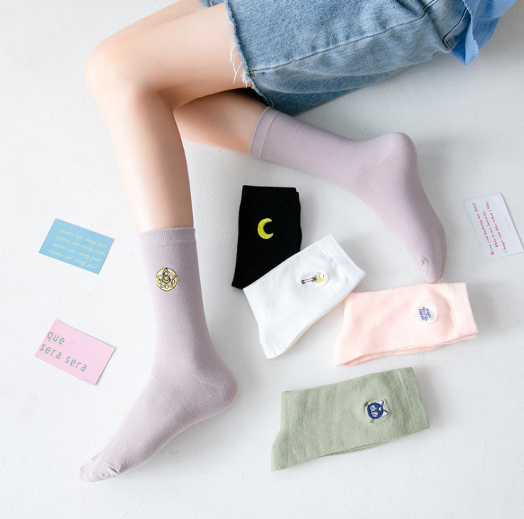 Set 5 đôi Tất, Vớ nữ cao cổ mix icon Thủy Thủ mặt trăng
