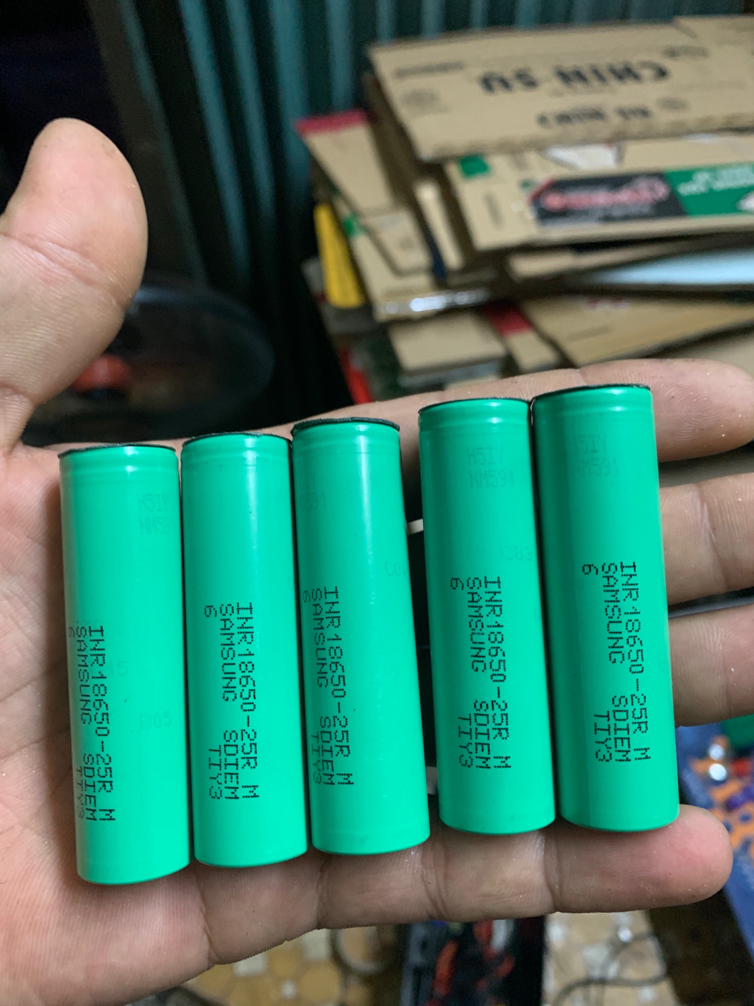 pin samsung 25R tháo khối 99%