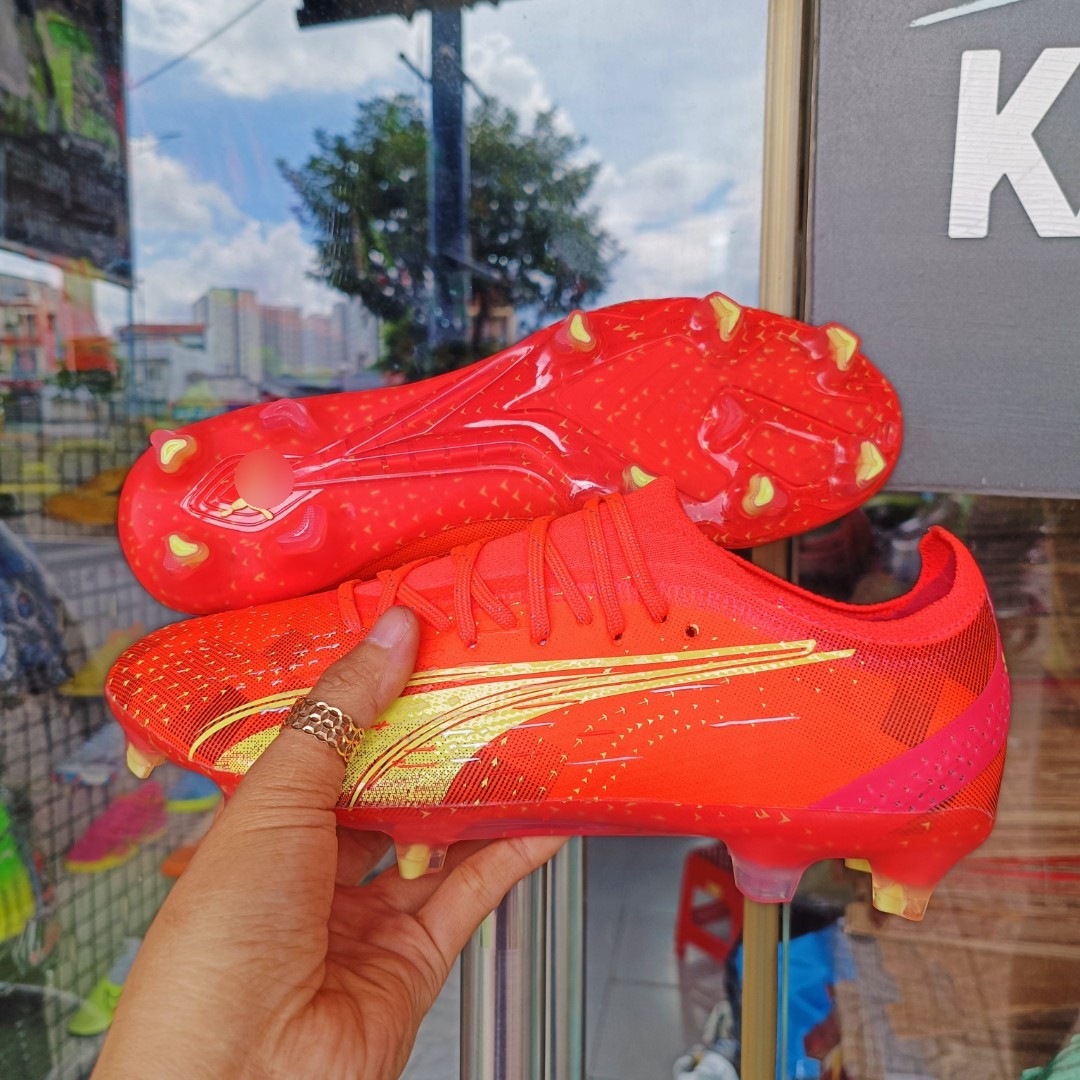 giày đá bóng puma ultra ultimate fg ( tặng tất + túi rut + hộp )