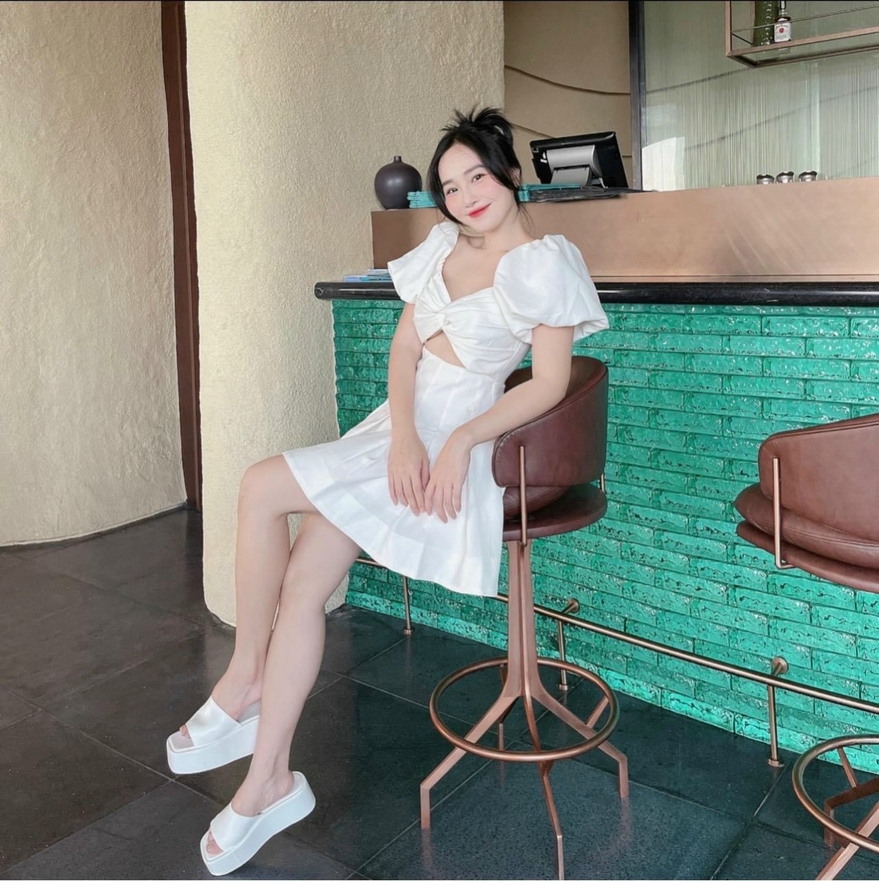 Đầm xoắn ngực form ngắn 3 màu
