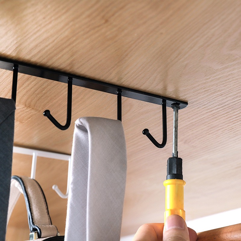Móc sắt treo đồ dùng nhà bếp có 6 móc treo