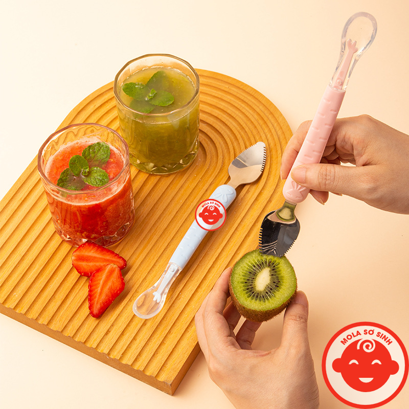 Thìa nạo hoa quả 2 đầu cho bé tập ăn dặm
