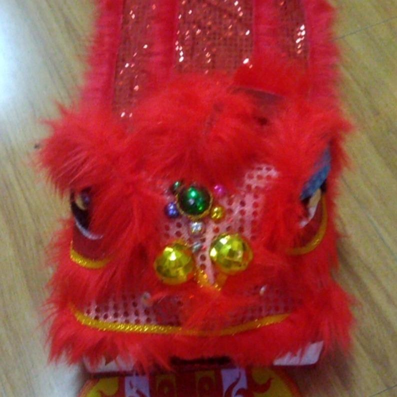 Đầu Lân Trung Thu có đèn kèm Đuôi Kim Sa và Pin cho bé 2 - 5 tuổi