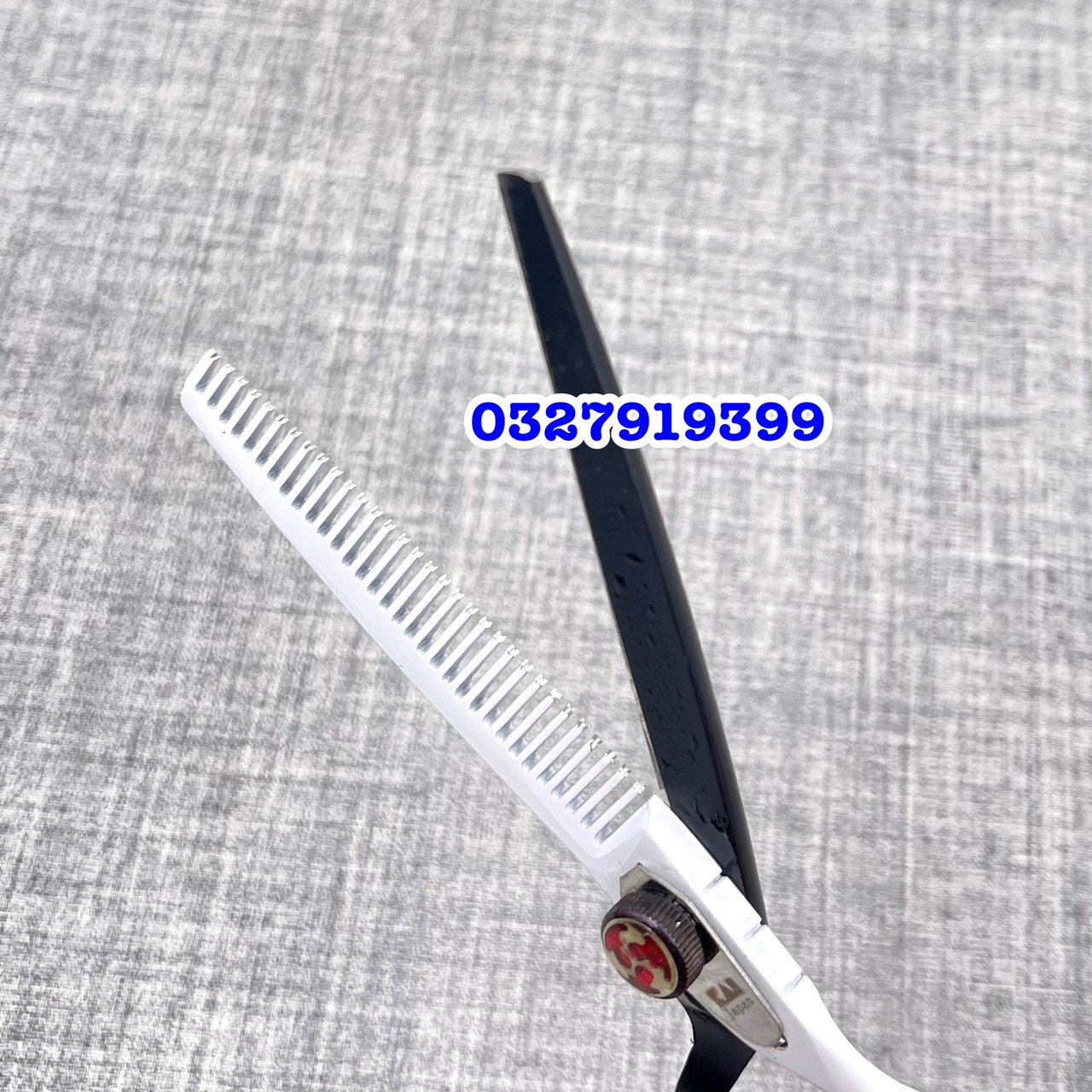 Kéo cắt tỉa tóc Nhật KAI 6.0 ( đen trắng )