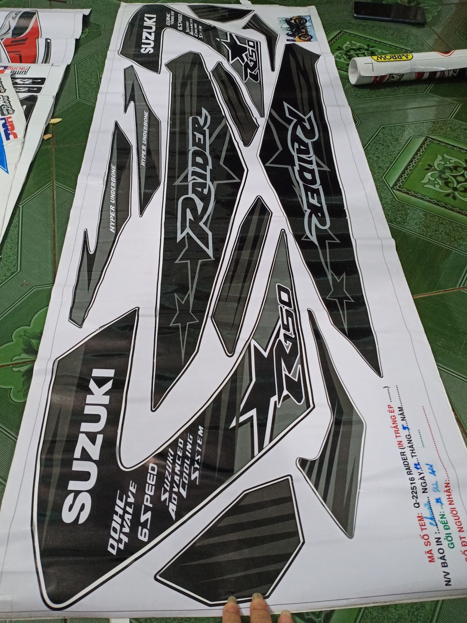 tem rời raider r150 đen xám