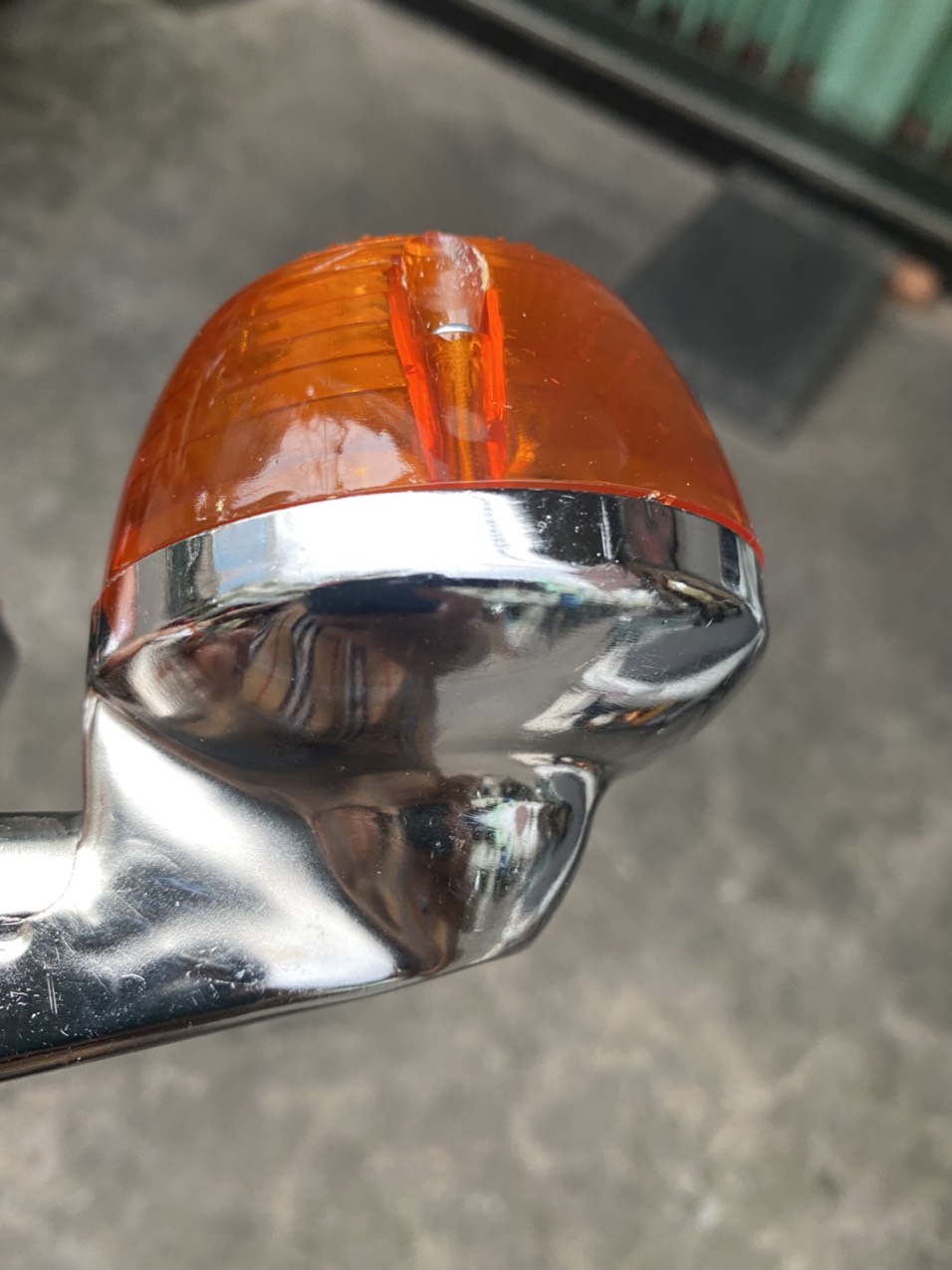 XI NHAN SAU XE CUB 78