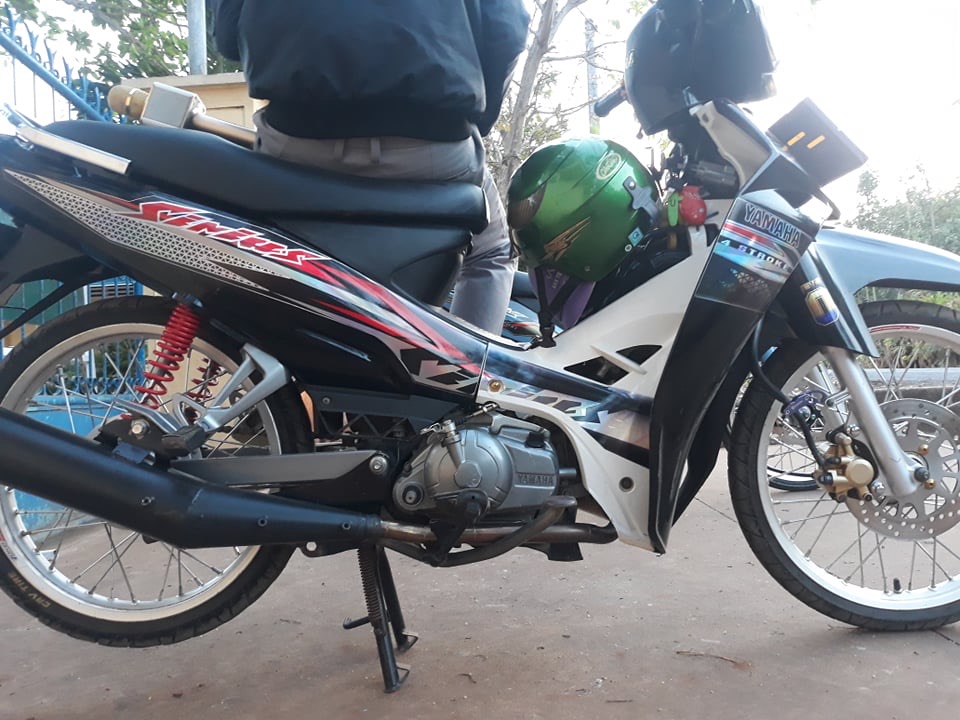 Tem sirius 110 đỏ bạc đen crom