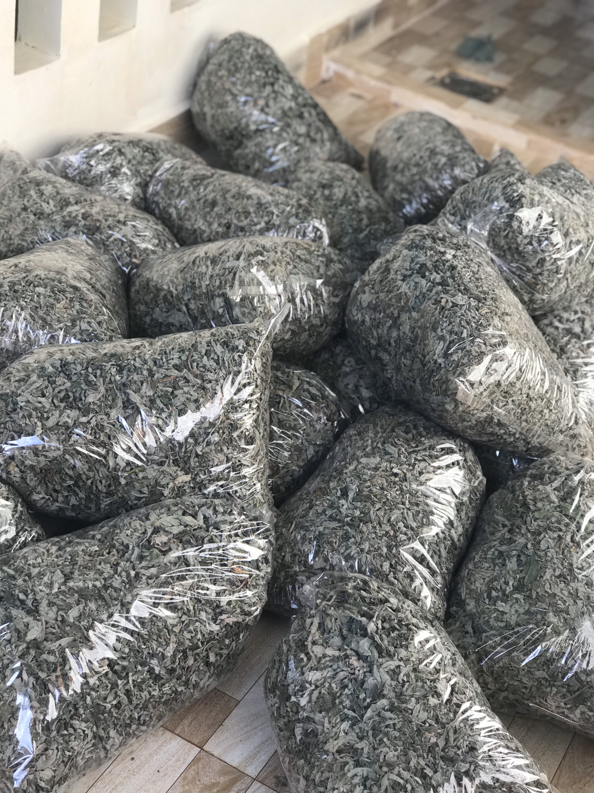 1kg LÁ ATISO KHÔ 100%