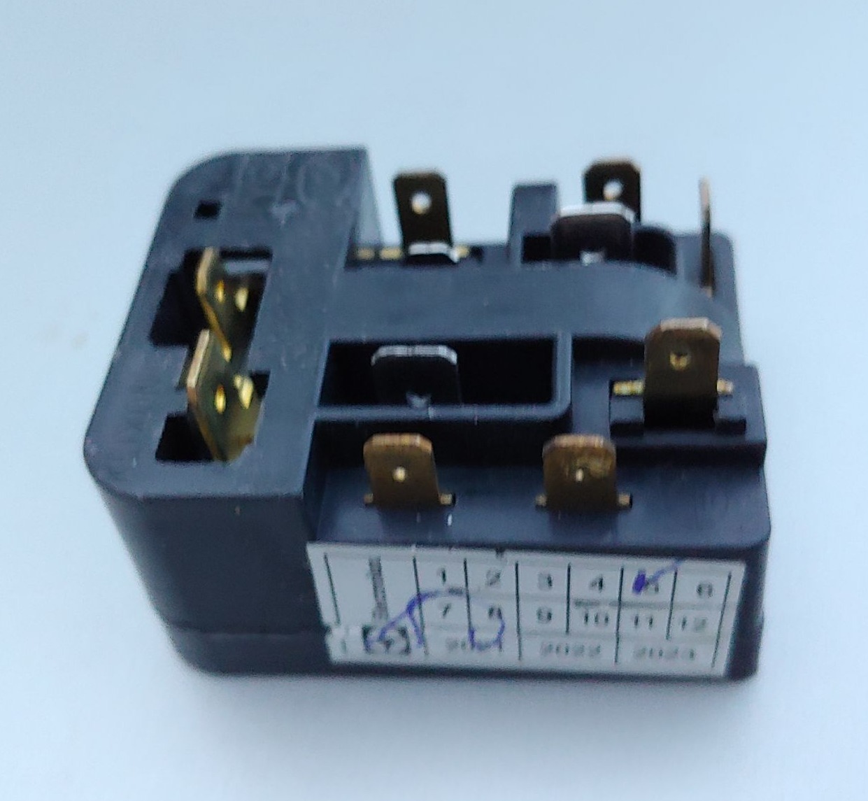 Rơle tủ lạnh Electrolux