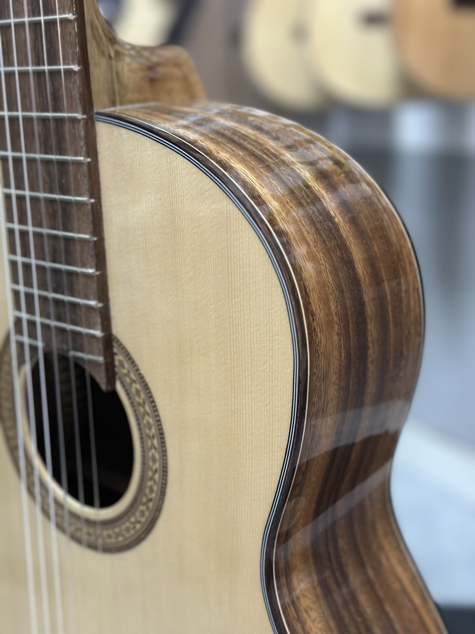 Đàn Guitar Classic Gỗ Điệp Tròn Mã AK-05