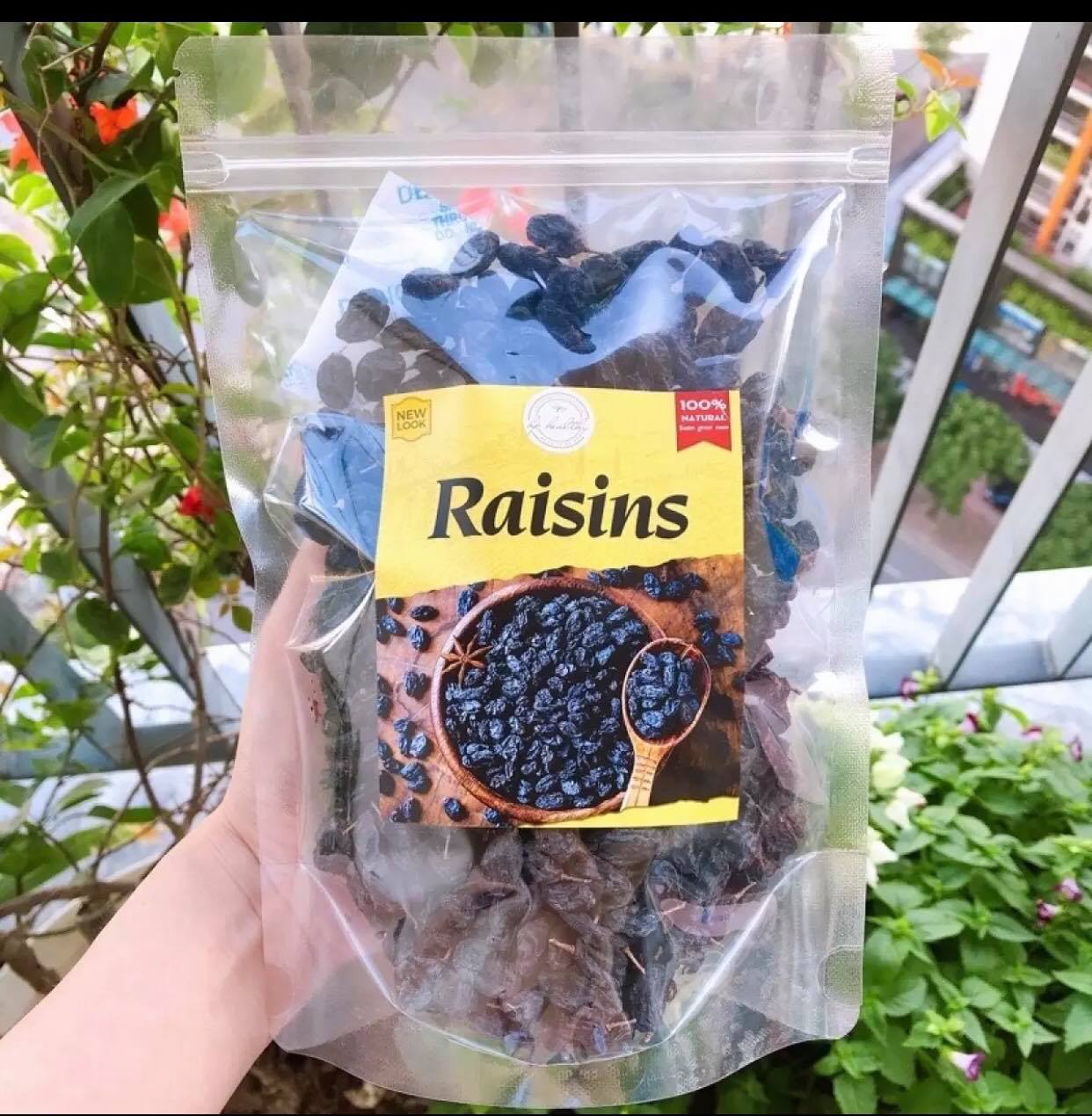 1 LẠNG NHO KHÔ ĐEN ẤN ĐỘ KHÁCH ĂN THỬ