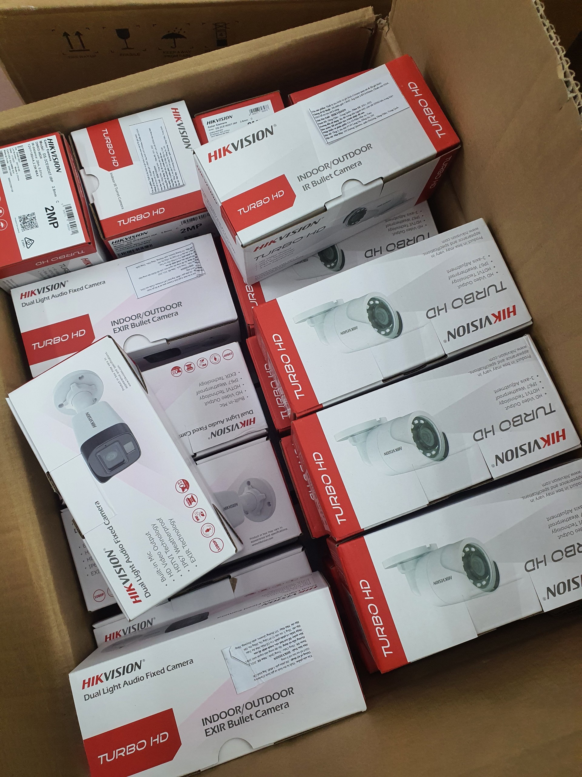 Camera HDTVI HIKVISION DS-2CE16D0T-LFS 2MP FullHD