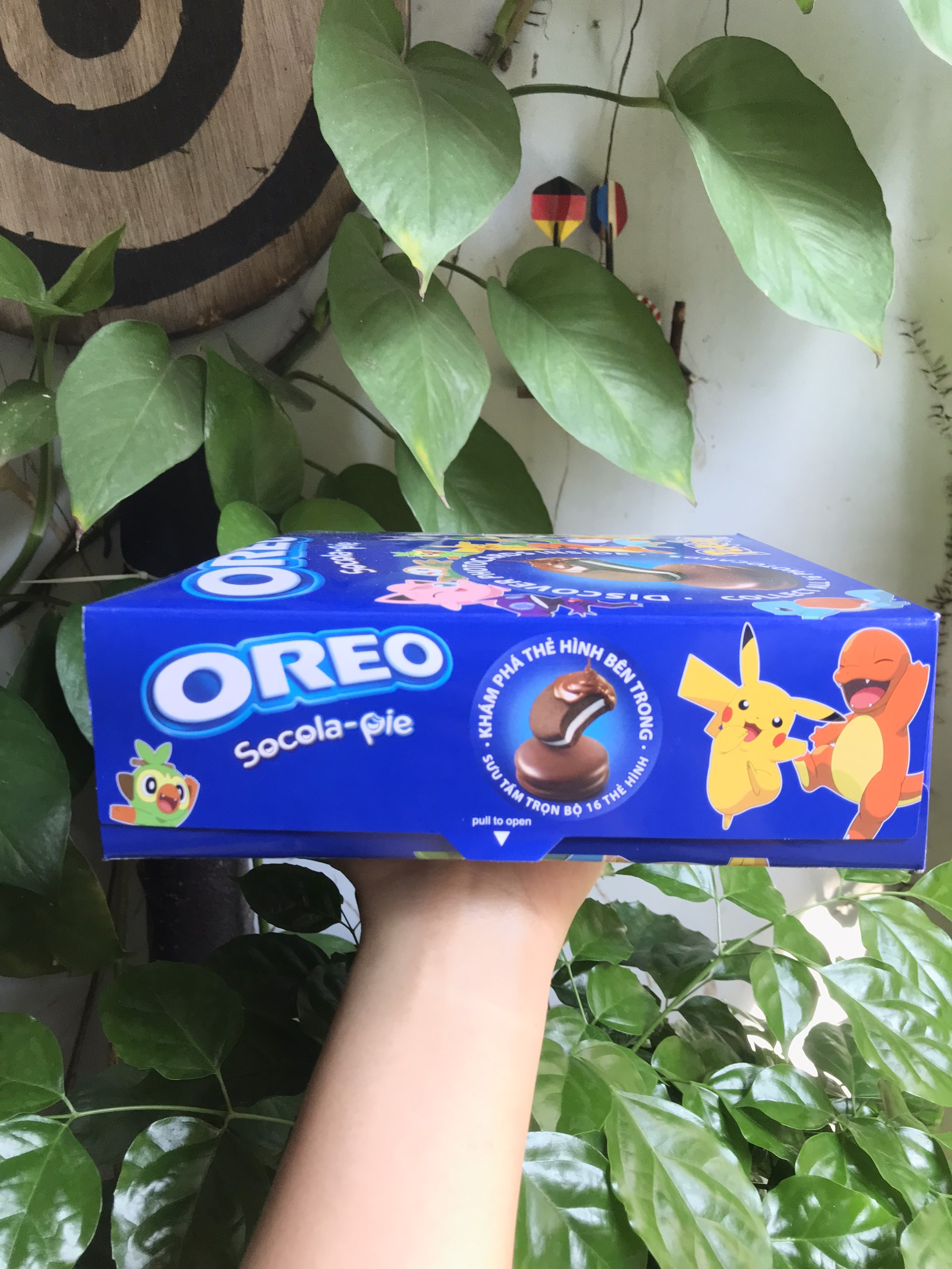 Bánh Sôcôla Nhân Dẻo Marshmallow Cadbury Oreo Socola-pie Chocolate (Hộp 336g)