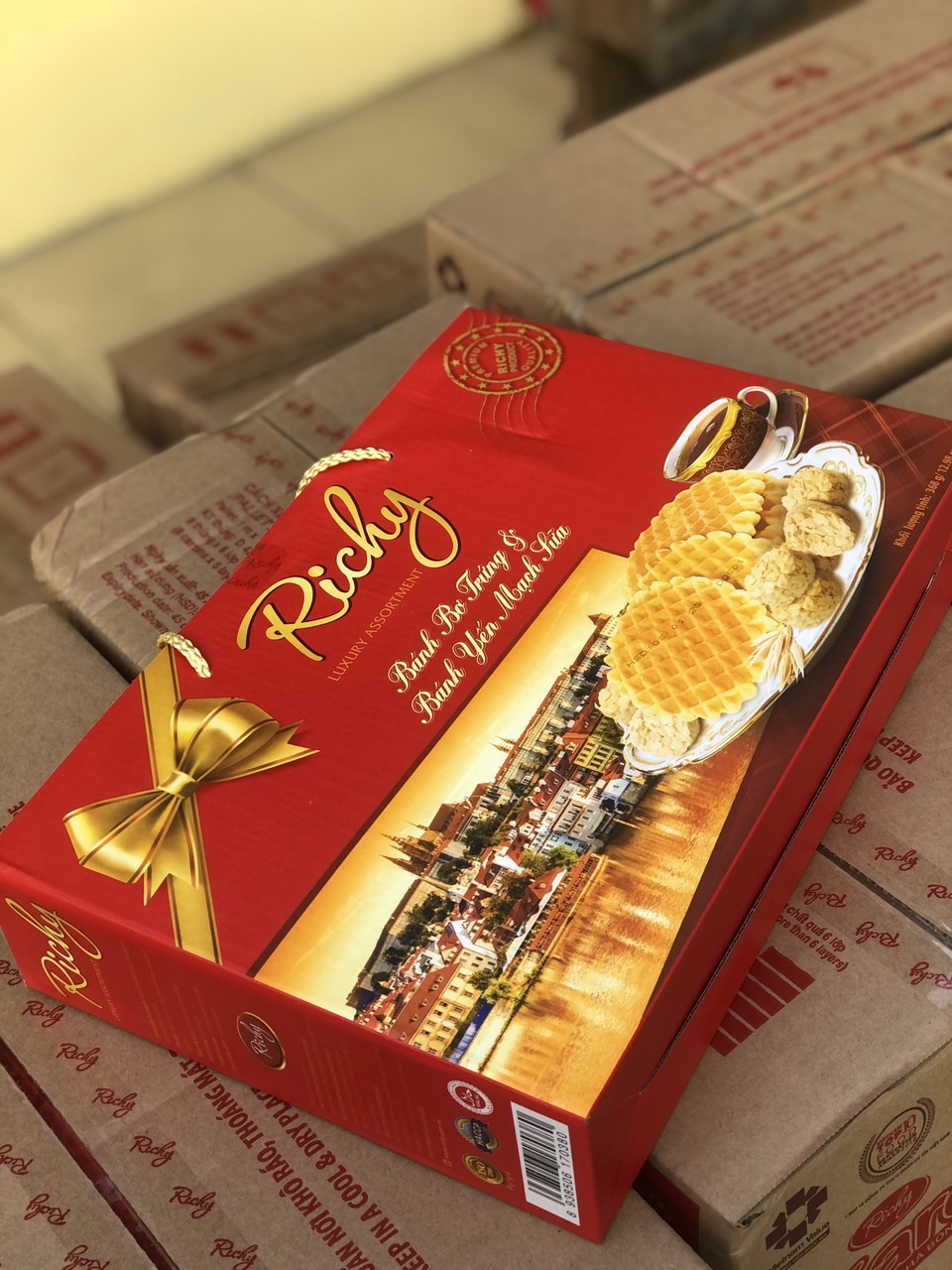 GIÁ HOT MEGA SALE 9.9 MUA 2 tặng 1 Bánh Richy quai xách 368g - date T11 ...