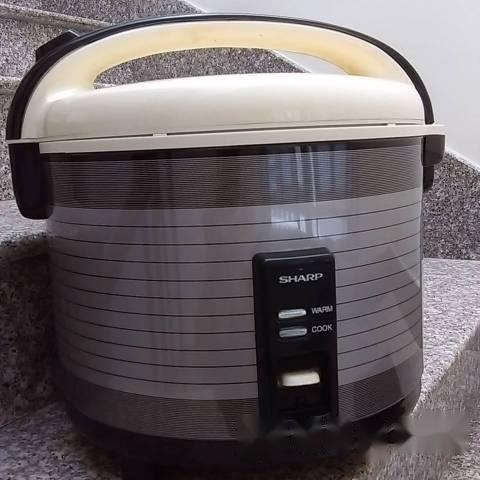 Nồi cơm điện nắp gài Sharp KS 1800T Thái Lan