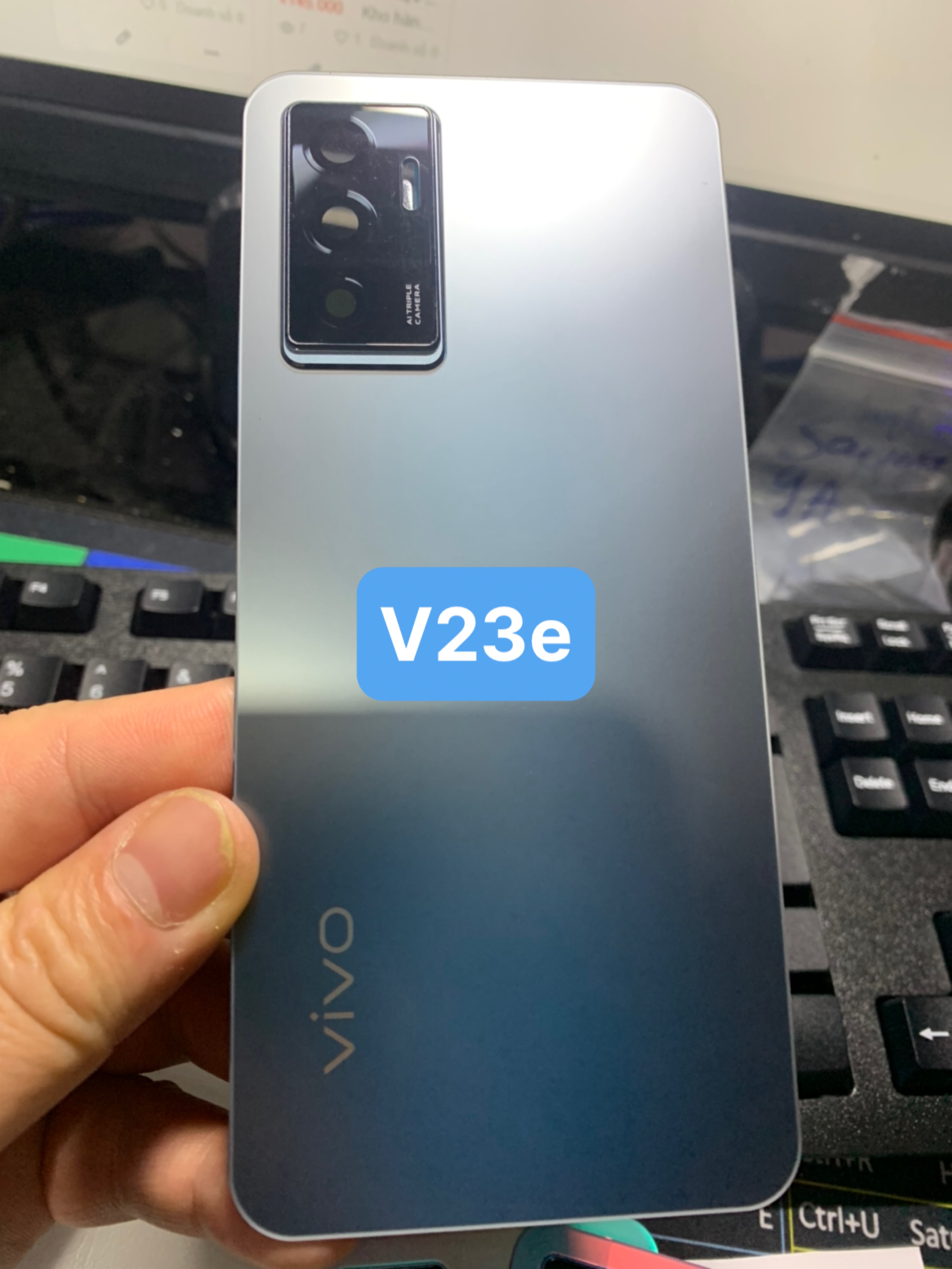 Kính lưng điện thoại zin Vivo V23e