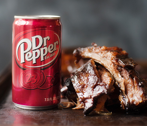 Nước ngọt Dr Pepper Soda 355ml /lon của Mỹ (1 cây 12 lon)