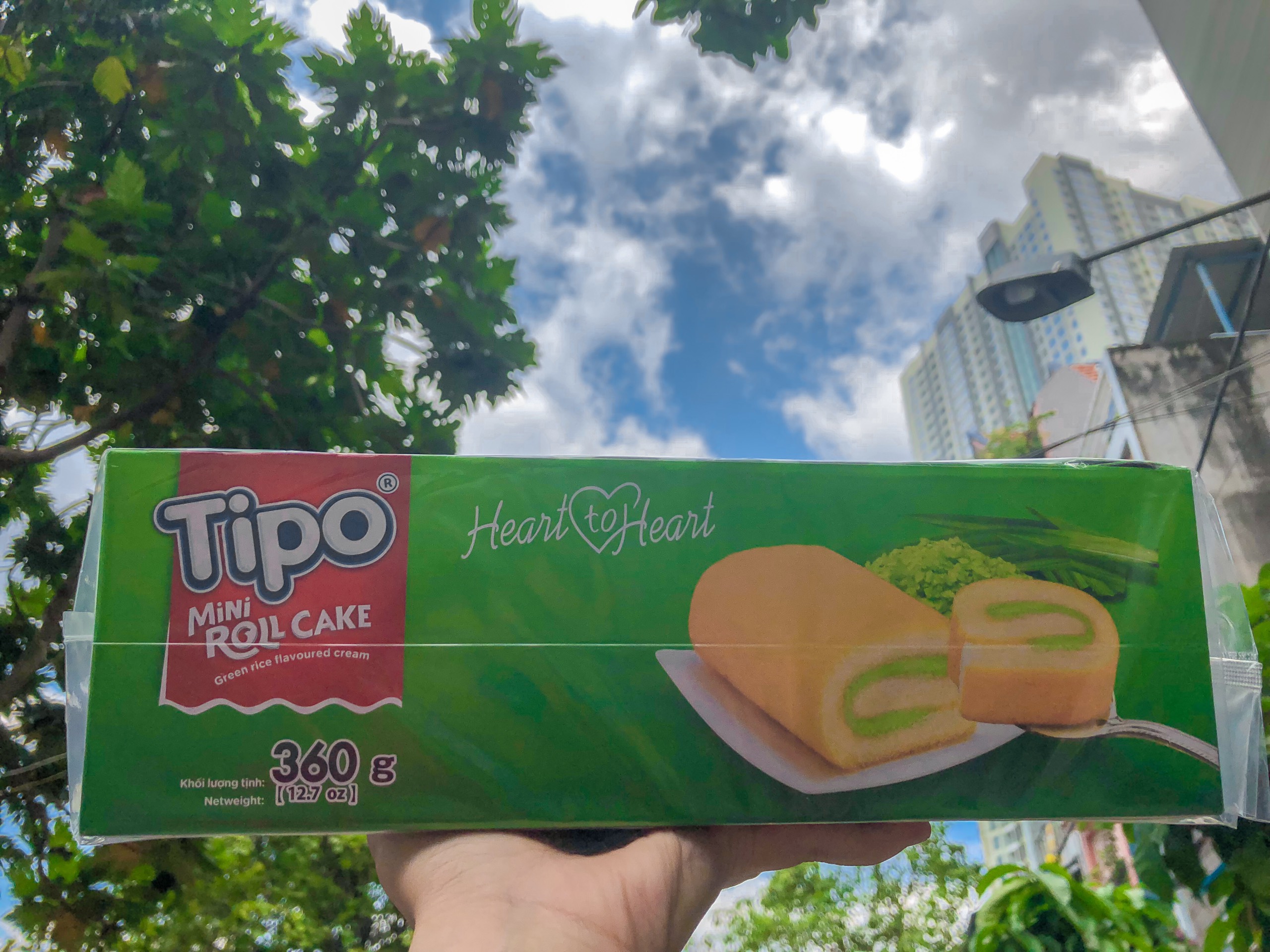 TIPO - Bánh bông lan cuộn kem hương cốm 360g