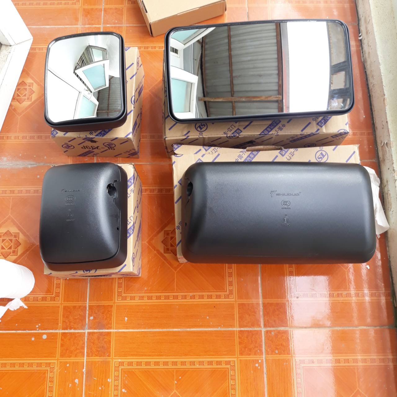 Gương xe tải howo 371,360,380