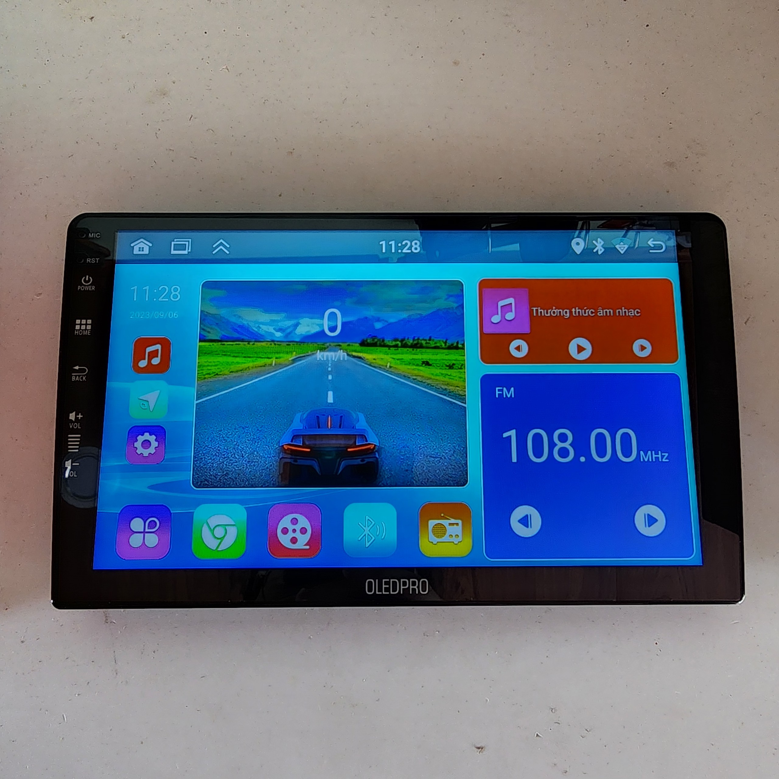 Màn hình Android 9 inch + tặng CAM LÙI AHD