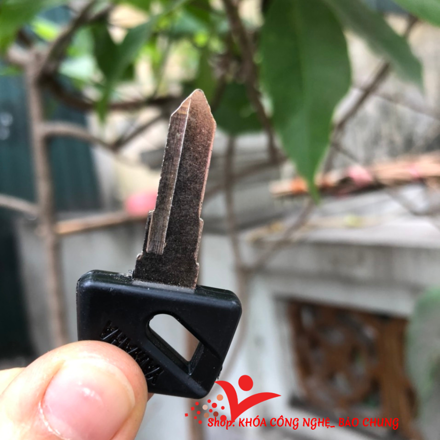 Chìa khóa xe máy yamaha sirius đời đầu