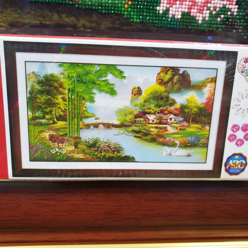 Tranh Đính Đá LÀNG QUÊ THANH BÌNH (ĐÁ ABC CAO CẤP). Kích Thước: 80cm x 50cm