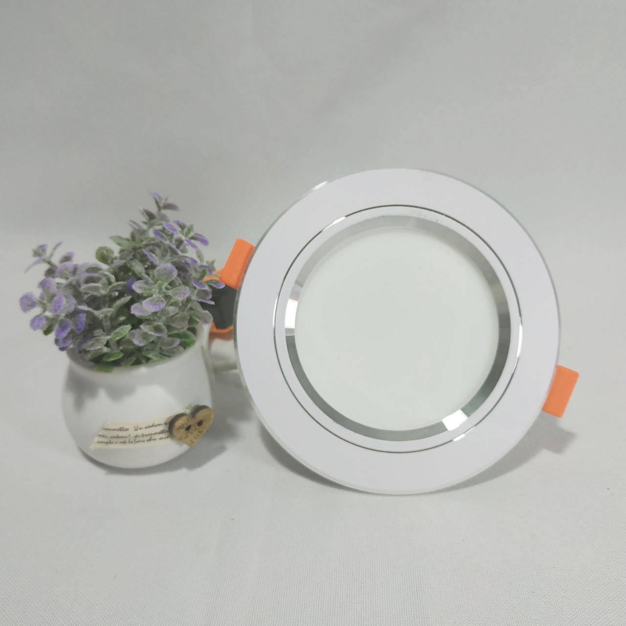 Đèn âm trần MONSKY hiện đại 7w Downlight, phi 90mm 3 chế độ ánh sáng loại chuẩn.