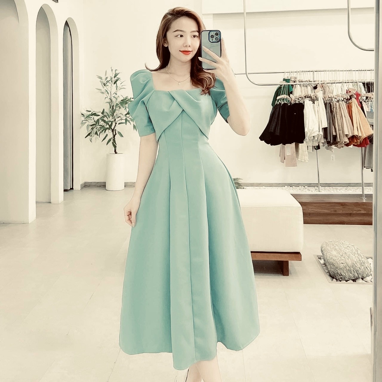 Đầm mint cổ vuông xếp trước ngực