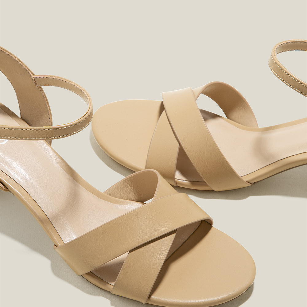 [Voucher 50K | 25.10 - 29.10] Vascara Giày Sandal Basic Cross Strap - SDN 0771