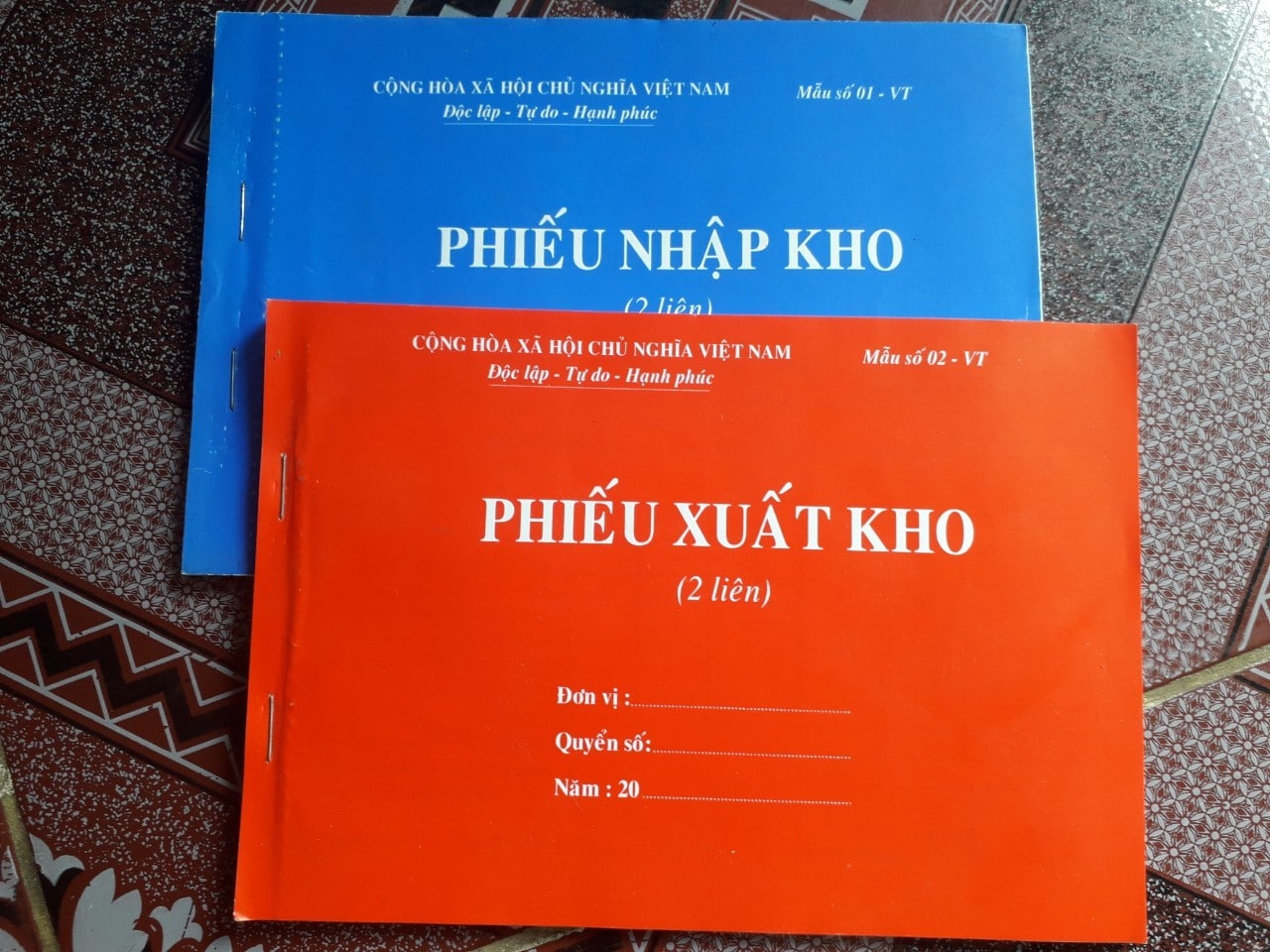 PHIẾU XUẤT KHO,PHIẾU NHẬP KHO A5 2lien