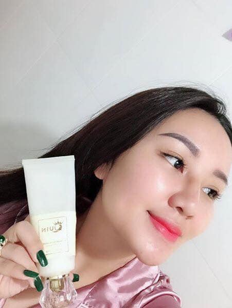 [HÀNG CAO CẤP] SỮA RỬA MẶT DƯỚNG TRẮNG CAO CẤP QUIN