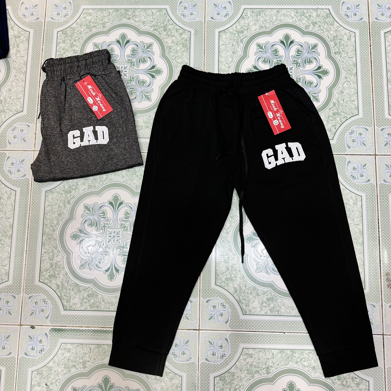 Quần thun dài cho bé trai thêu logo GAD
